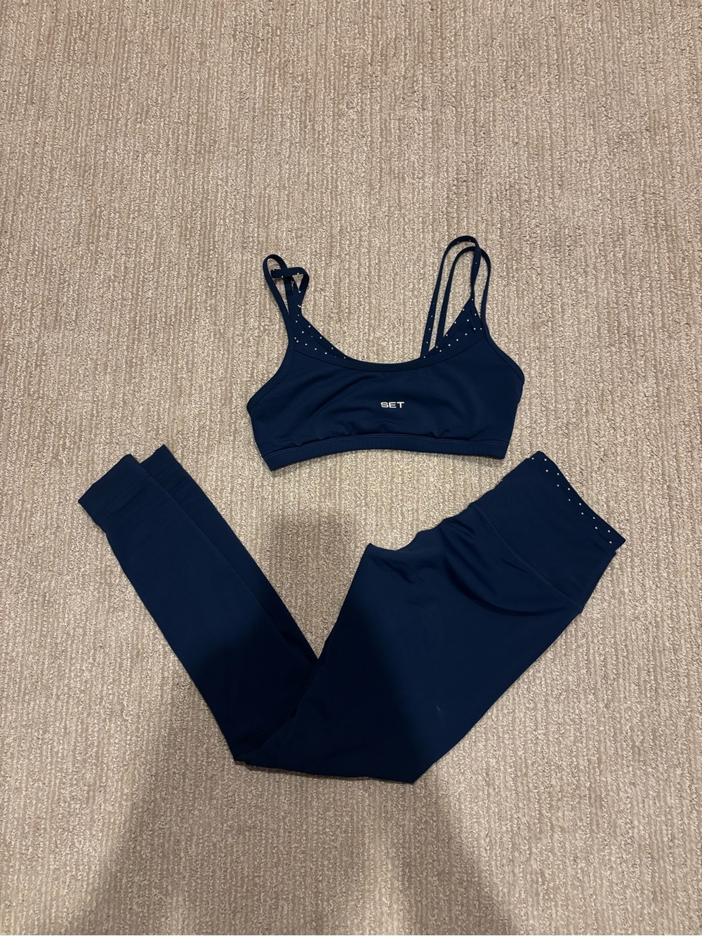 Set active polka dot set